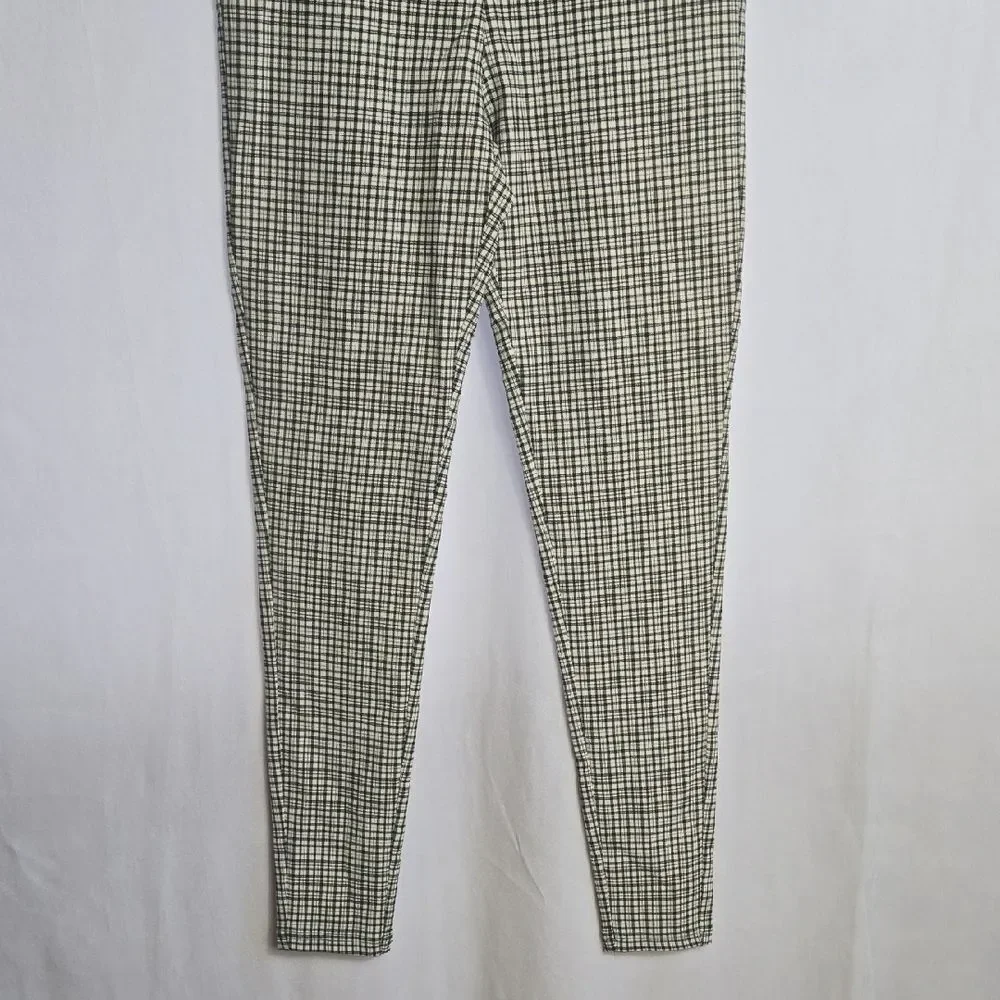 Zara Dark Green and Cream Checkered/Plaid Cropped Pants - Picture 3 of 15